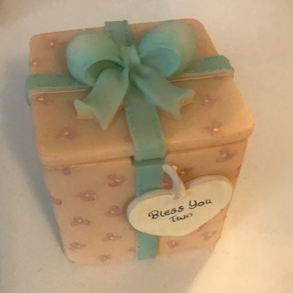 Precious Moments ceramic trinket box - Picture 3 of 3